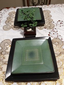 Set of 4 plates one vase and bonsai tree