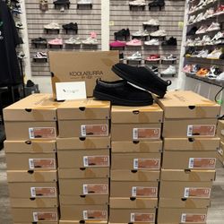 Koolaburra By Uggs Black Slippers 8W