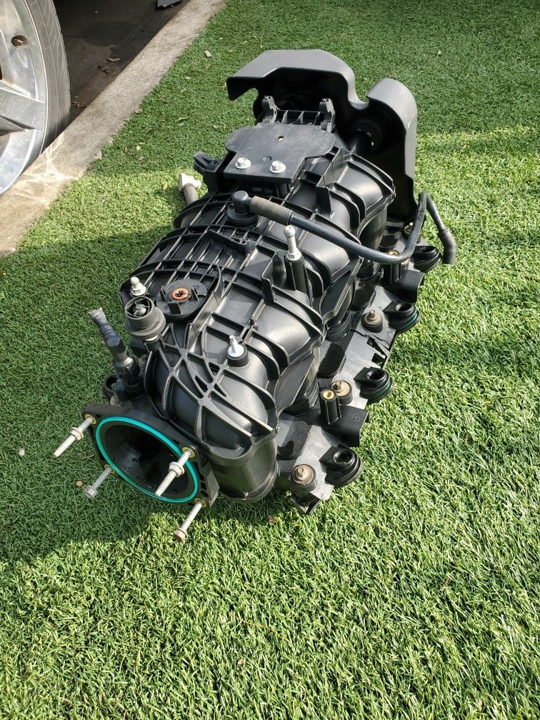 Trailblazer SS Intake Manifold 6.0 for Sale in Los Angeles, CA OfferUp