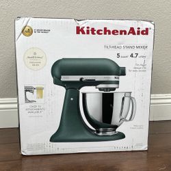NIB Kitchenaid Tilt Head Stand Mixer 5 Quart Artisan Hearth & Hand With Magnolia