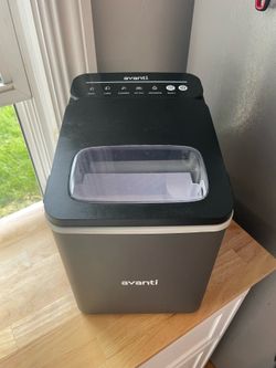 Ice maker - fast and easy