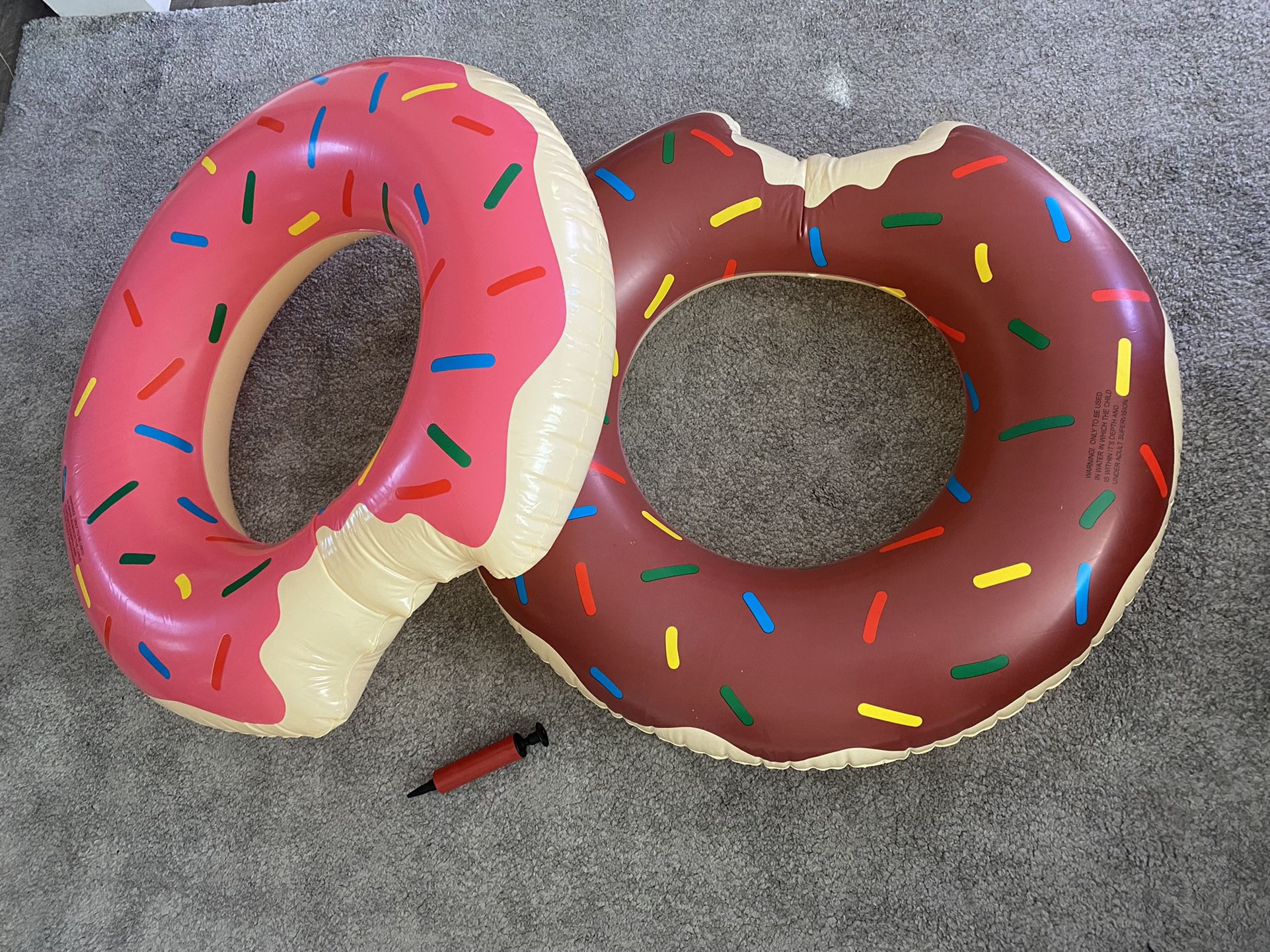 2x Inflatable Pool Float With Manual Hand Air Pump  - 2x Donut Style Floaties