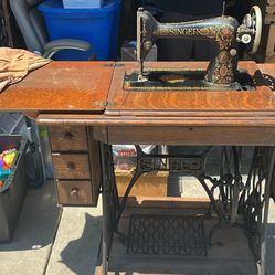 Singer Sewing Machine