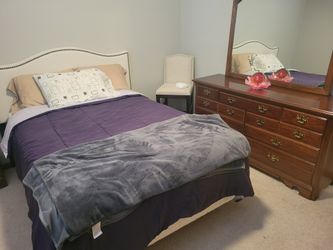 Queen Bedroom Set