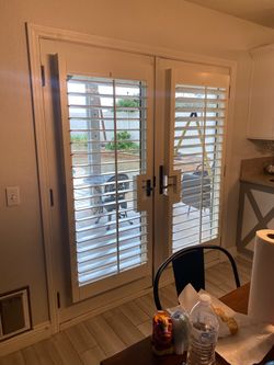 Custom Basswood Plantation Shutters & Expert Installation - Real Wood Interior Window Coverings (Persianas de Madera Para Ventanas)