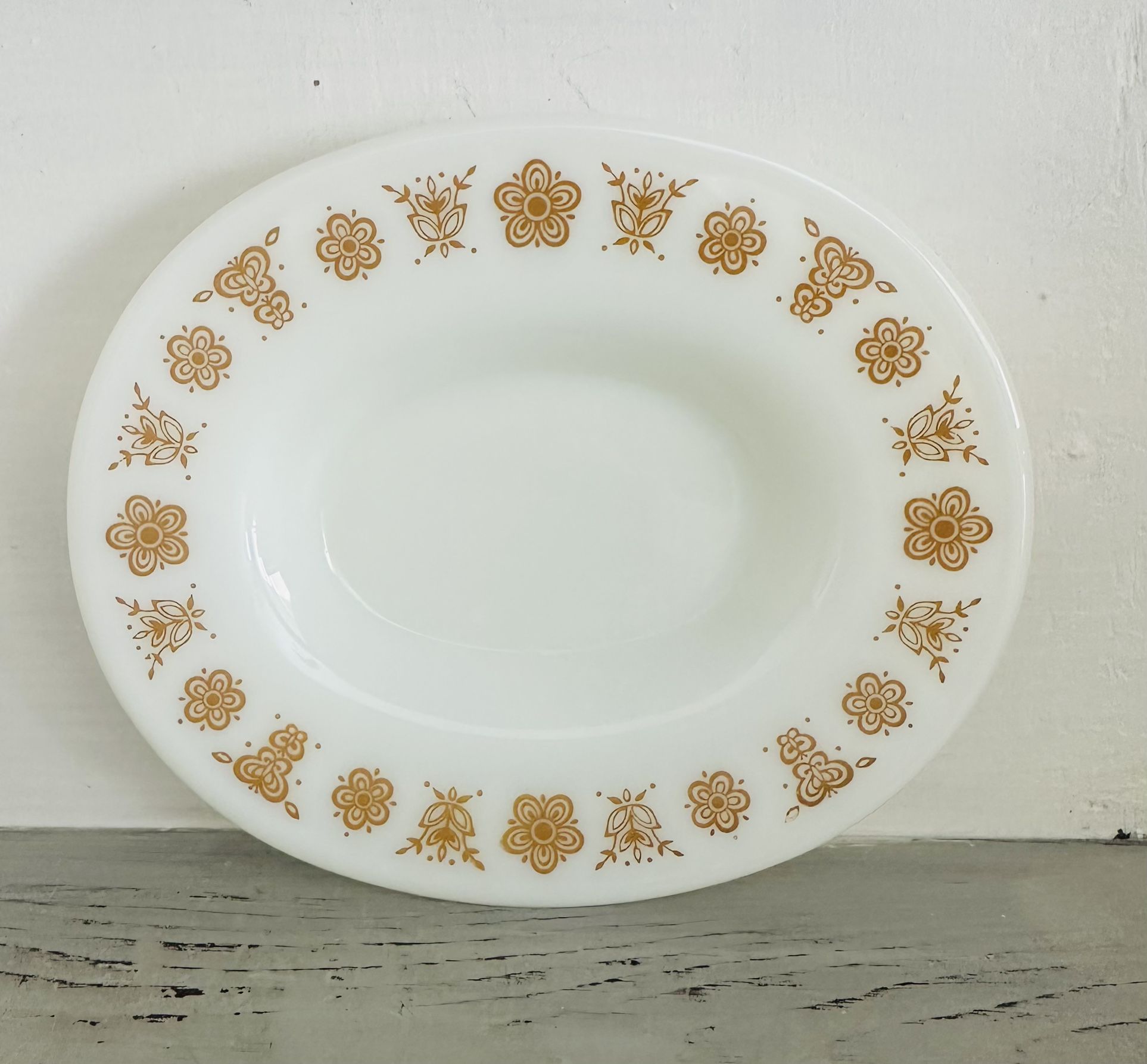 Vintage Pyrex Butterfly Gold Underplate. Replacement for use with gravy dish (not included)