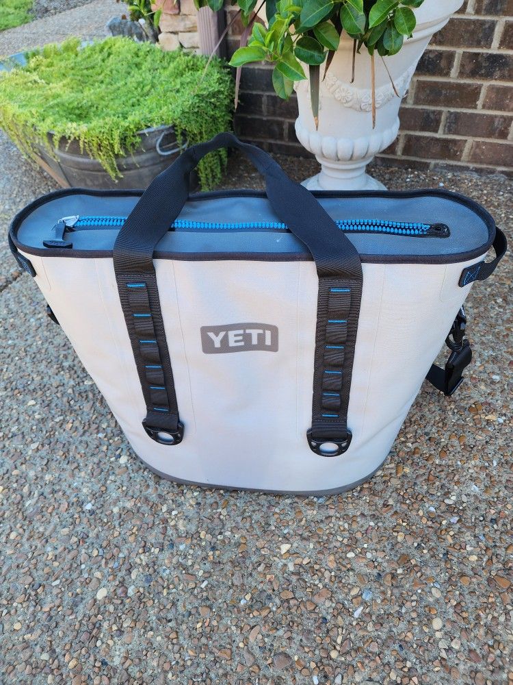 *** YETI COOLER ***