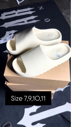 Yeezy Slides Bone Size 7-9-10-11