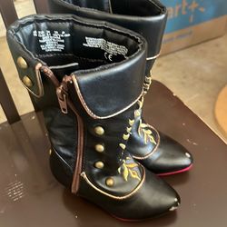 Ana boots from frozen toddler size 6-7