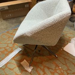 Safavieh Couture Bouclé Swivel Chair (Light Grey)