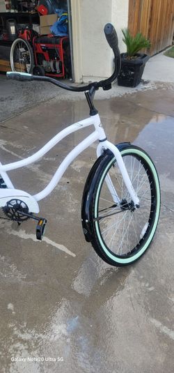 26" Women beautiful Panama Jack Beach Cruiser