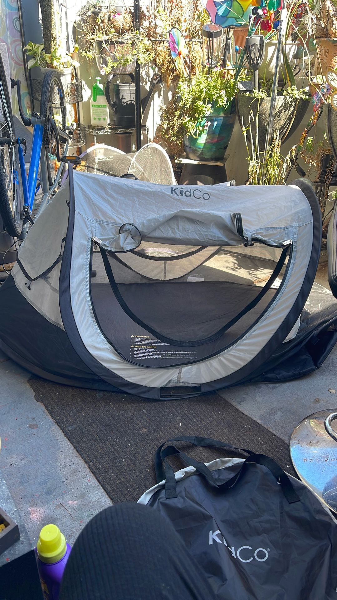 KidCo Portable Pop Up Tent For Infants/Toddlers/Pets Comes w/Padded Mat & Carry Bag