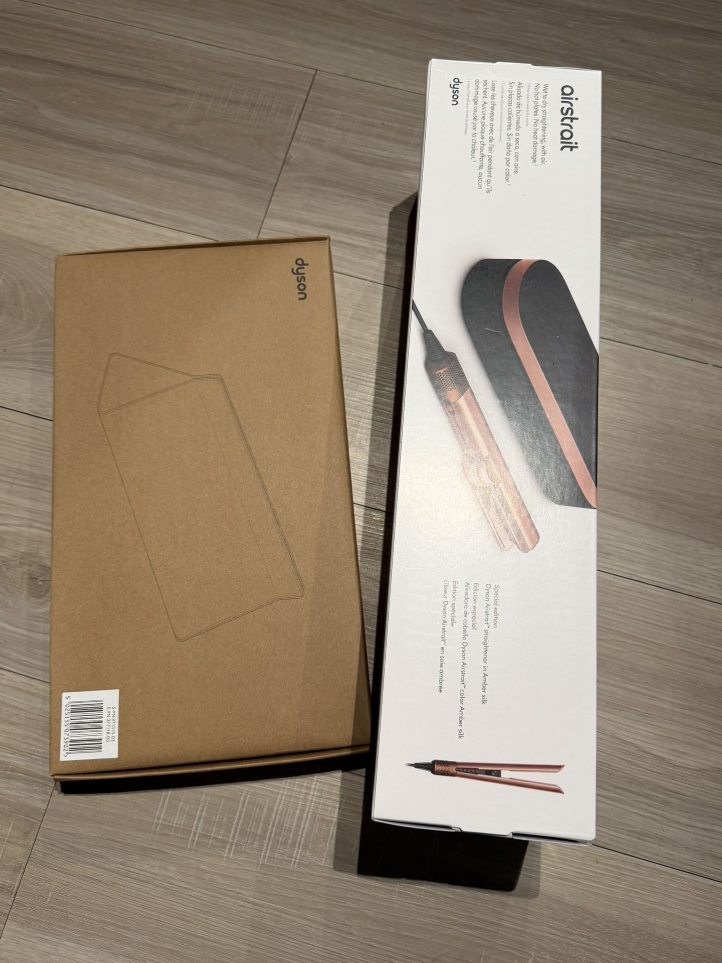 Dyson Airstrait™ straightener (Amber silk) 