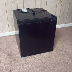 Hisense Single Door Mini Fridge 