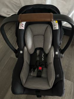 Nuna PIPA aire car seat  $100