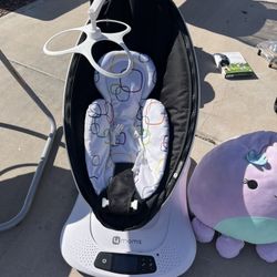Mamaroo Baby Swing