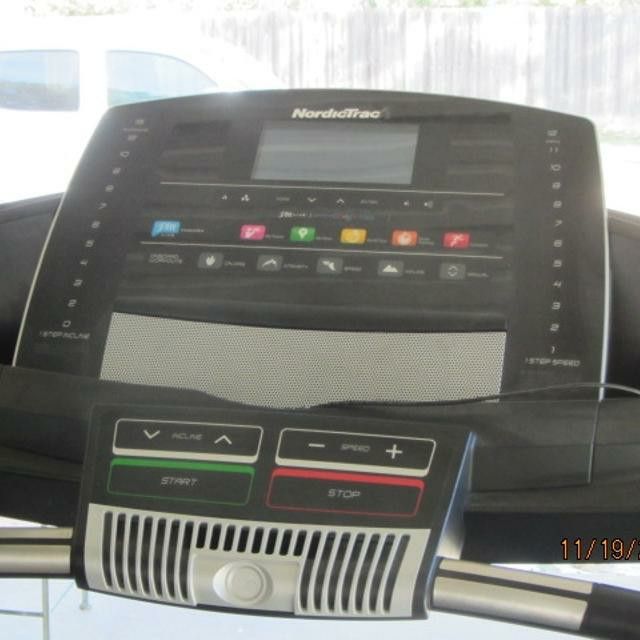 Nordic C900 pro Treadmill for Sale in Bolingbrook, IL OfferUp