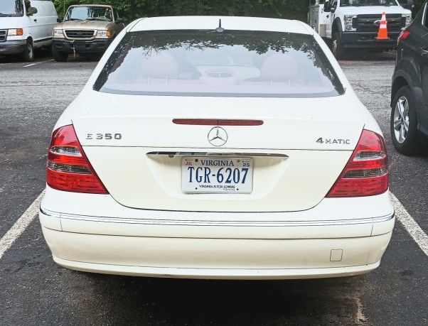 Mercedes Benz E350 (2006 By