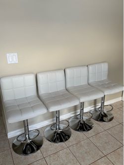 Bar chairs set of 4