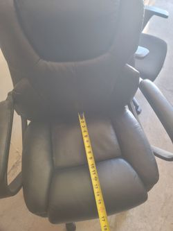 Computer black chair