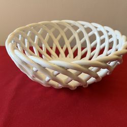 White Ceramic Open Lattice Bread/Fruit Bowl  