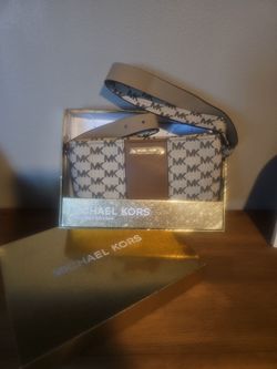 New Michael Kors adjustable waist belt bag.