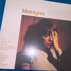 Taylor Swift - Midnights Mahogany Edition