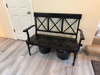 Table /chairs and bench seat