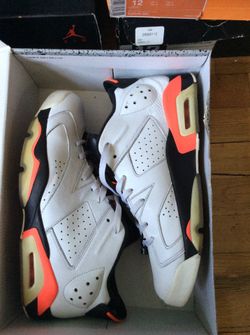 Air Jordan Retro 6 Low (2 Different Sneakers)