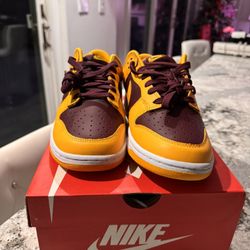 Nike Dunk Low Retro University Gold 