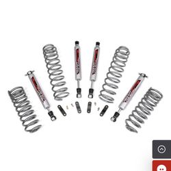 Rough country 2.5 Inch Lift Kit 