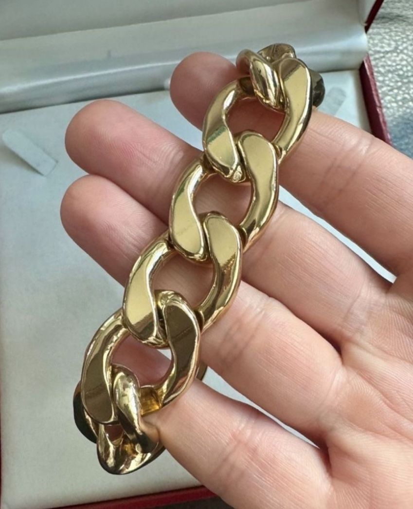 Vintage Chunky Gold Tone metal Large Link Collar statement bracelet Signed Costume Jewelry 7” plus adjustable chain In great condition