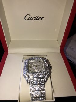 bustdown Cartier Mossanite 