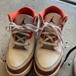 Size 2.5y Jordan 3 