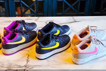 Gorgeous Nike Air Force Ones Boys size 6.5y = womens 8
