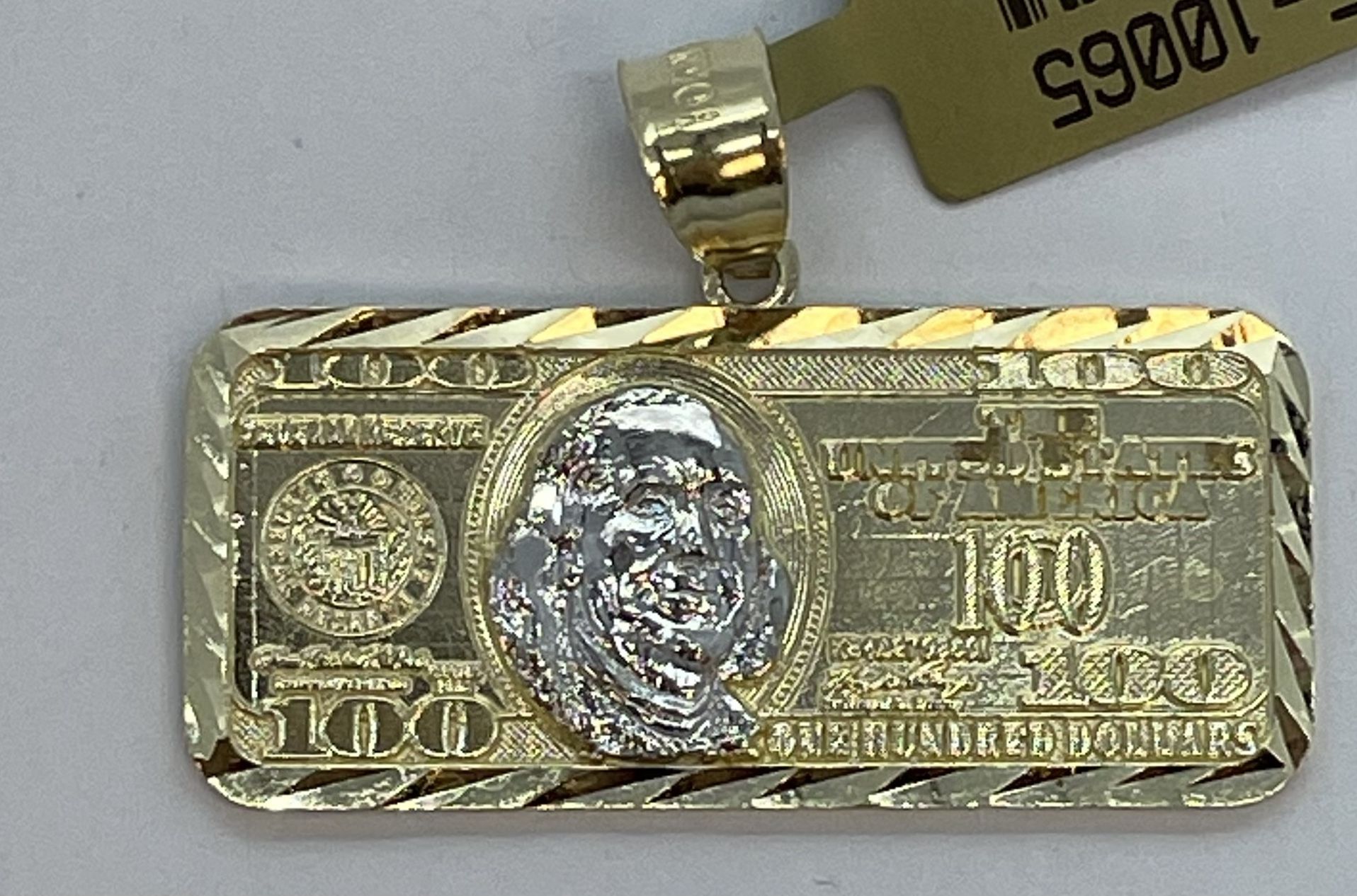 10K Gold Pendant. New 