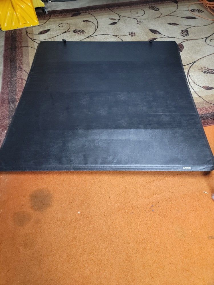 Tonneau Cover 5ft 3 In. BRAND NEW