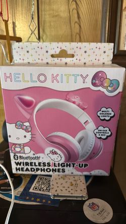Wireless light up headphones-Hello Kitty