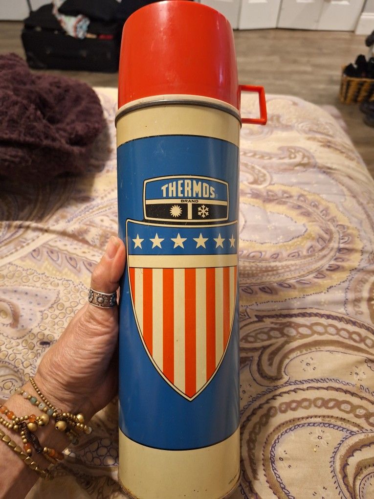 Vintage 1975 Genuine Red White And Blue Shield Metal Thermos Glass Insulator