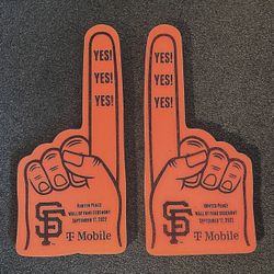 San Francisco Giants-Hunter Pence Foam Fingers-Wall of Fame Induction 9/17/22