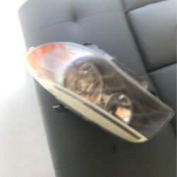 BMW 128 Right Passenger Headlights