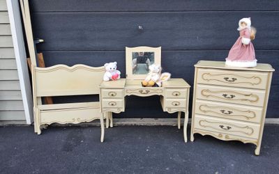 Beautiful French Providence Style set up