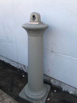 Rubbermaid Outdoor Pedestal Cigarette Butt Receptacle