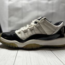 Jordan 11 Low Concord