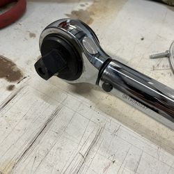 K Tool International 72145 3/4" Drive 100-600 in/lbs Click Style Torque Wrench