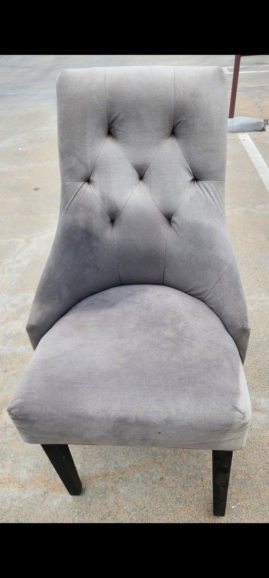 2 Velvet Gray Chairs AVAIABLE IF POSTED