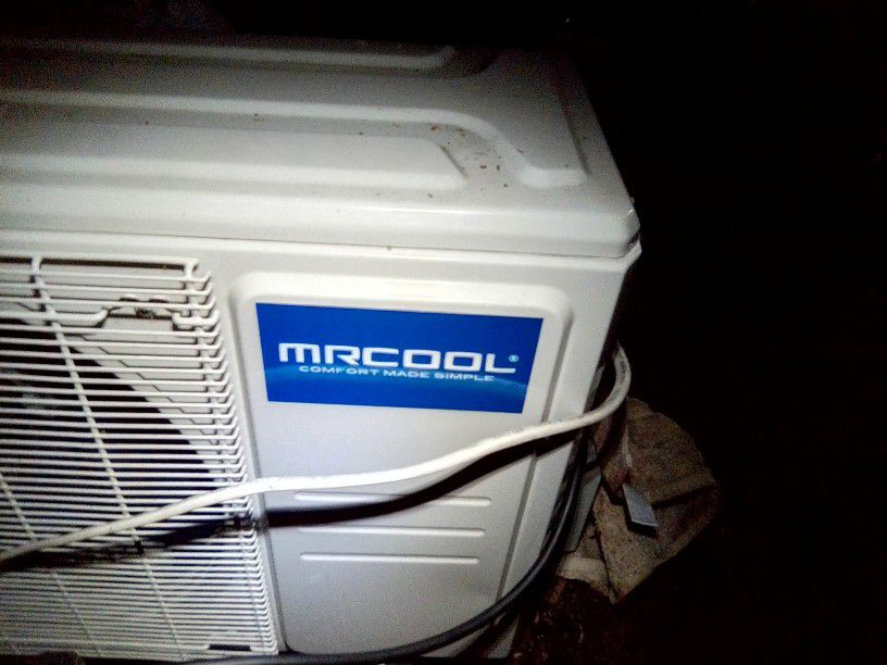 Mr Cool AC Condenser Unit Only 