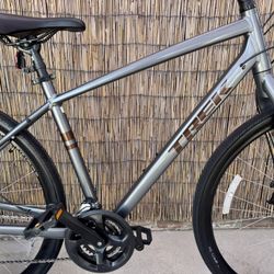 Trek Verve 1 Disc Hybrid/Urban Bike