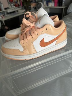 Air Jordan 1 Low