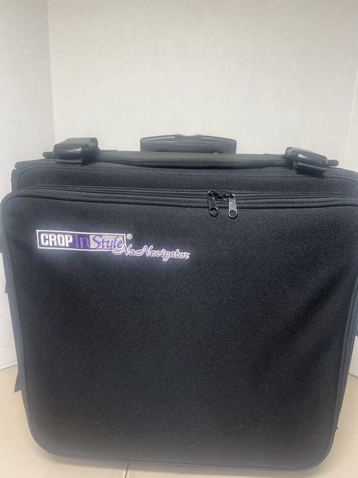 Crop In Style Navigator Black 17" Multi-Pocket Travel Rolling Tote Organizer Bag. Used in very good condition and fully functional.